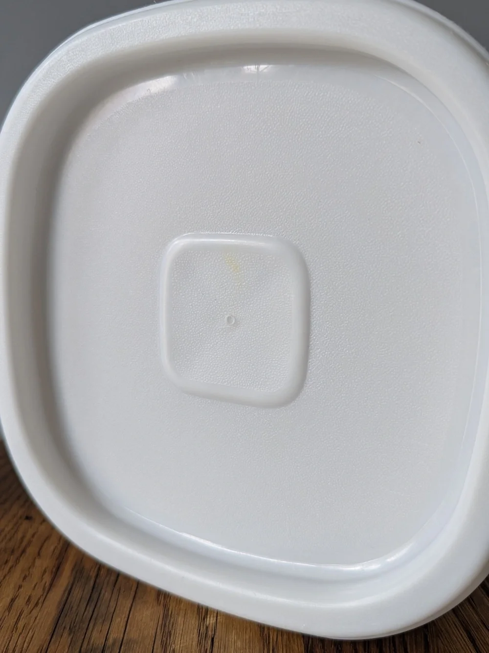 Vintage Rubbermaid Servin' Saver #5 6 8 Canisters Set of 5 - White Lids - Picture 16 of 16
